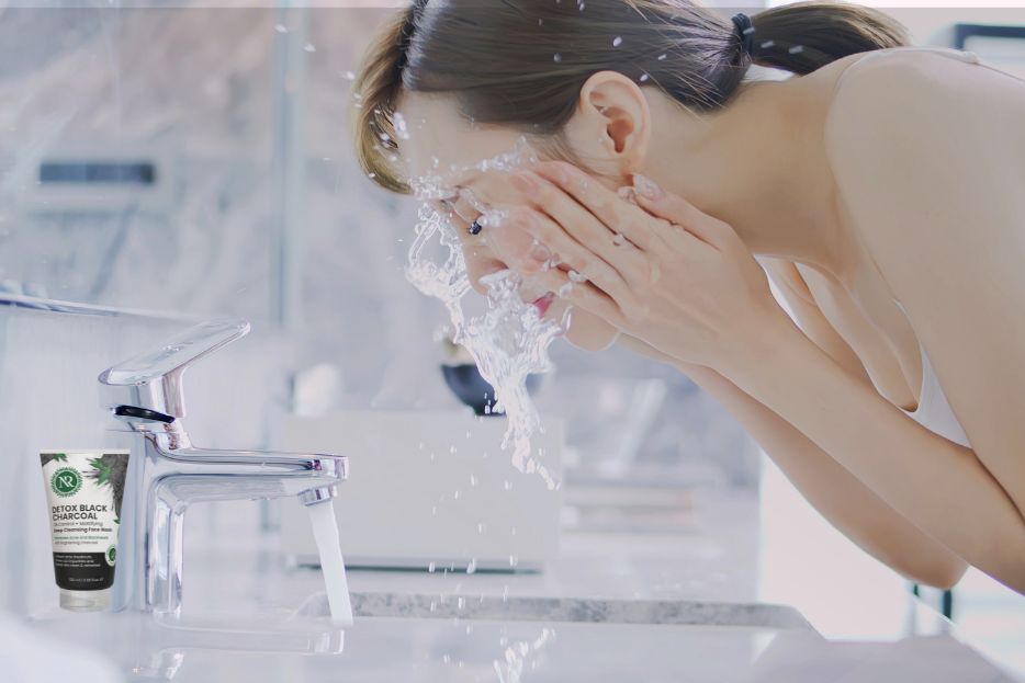 charcoal face wash detox